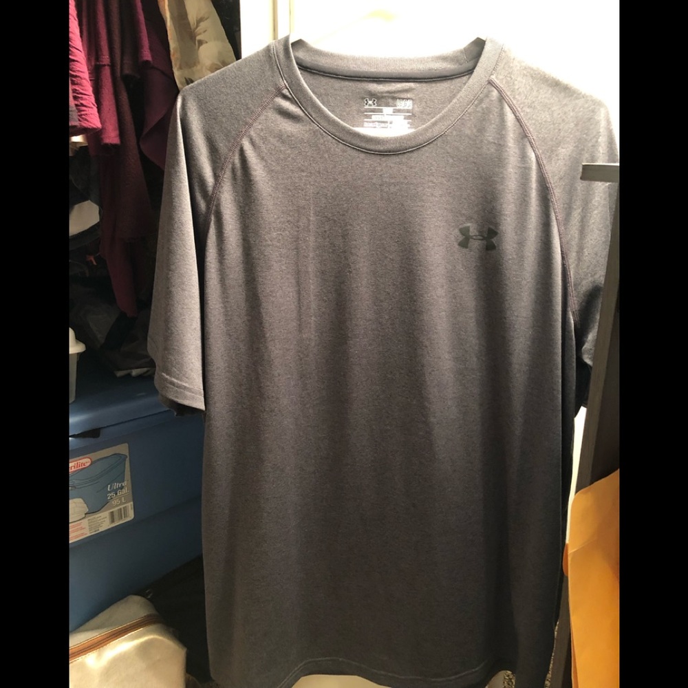 Women’s Under Armour XL gray t shirt new never worn without tags